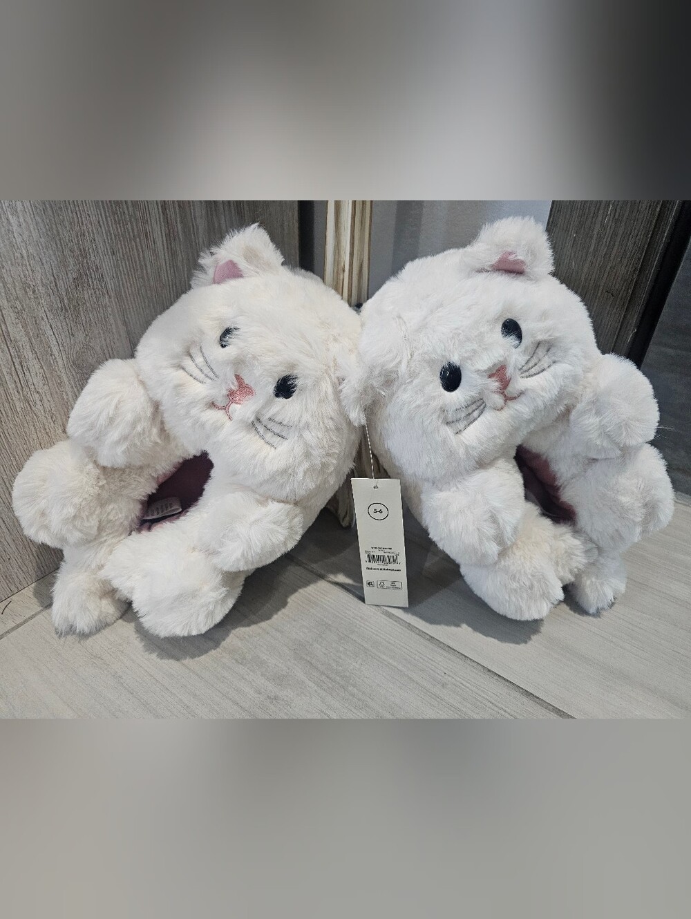 White Plush Fluffy Cozy Cat Slip-On Slippers For Women Girls Size 5-6 New